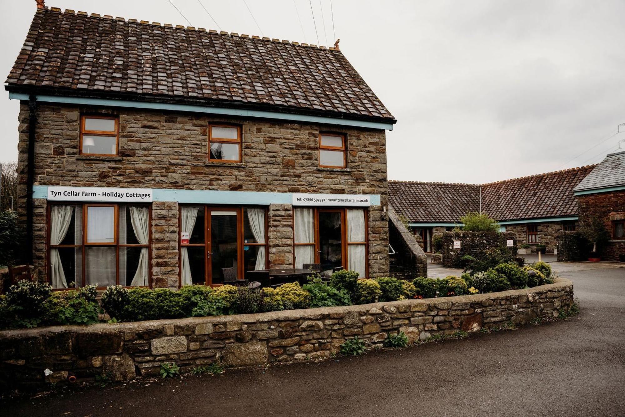 The Barn B&B Port Talbot Extérieur photo