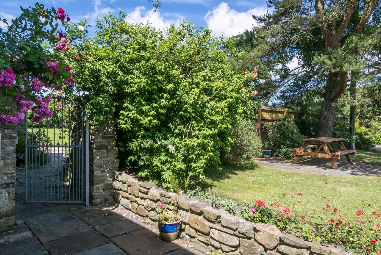 The Barn B&B Port Talbot Extérieur photo